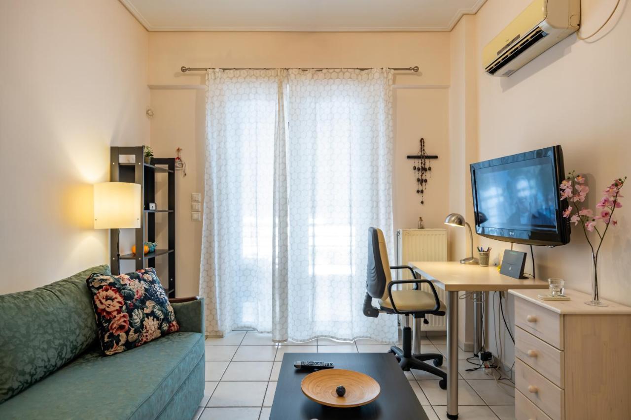 Апартаменты Flat In Excellent Location With Private Parking Афины Экстерьер фото